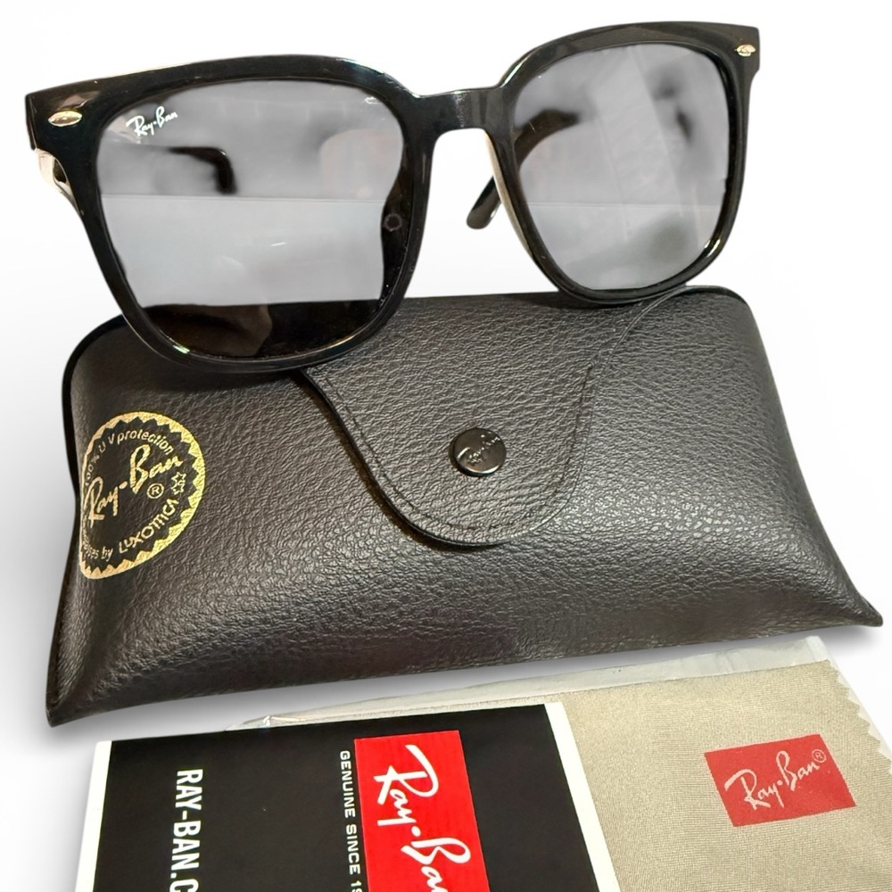 Ray-Ban Black Sunglasses